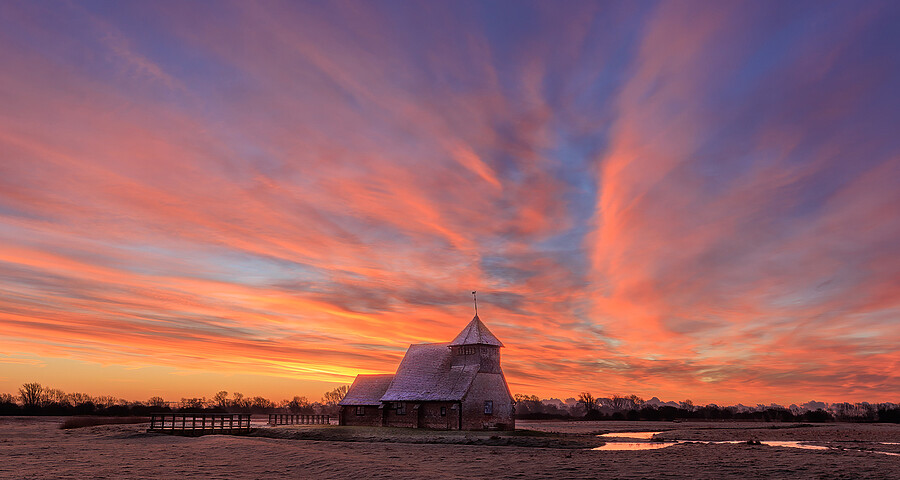 FROSTY MORNING ON THE ROMNY MARSH